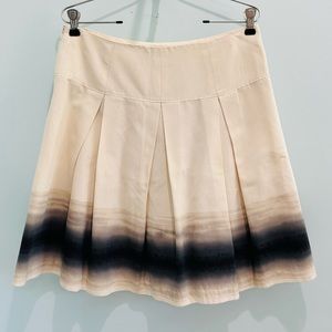 Like New Club Monaco Beige Pleated Skirt Size 6